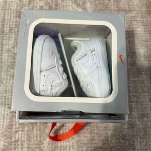 Nike Kids White Velcro Sneakers